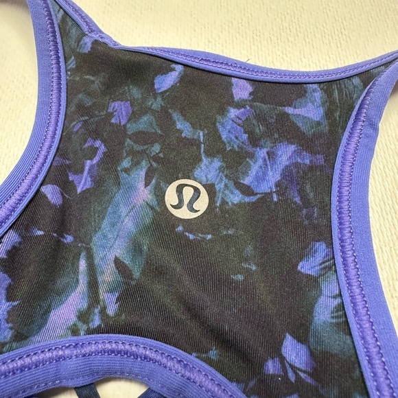 Lululemon Sweaty or Not Sports Bra Floral Sport Backdrop Iris Flower Multi 4 EUC - Picture 6 of 9
